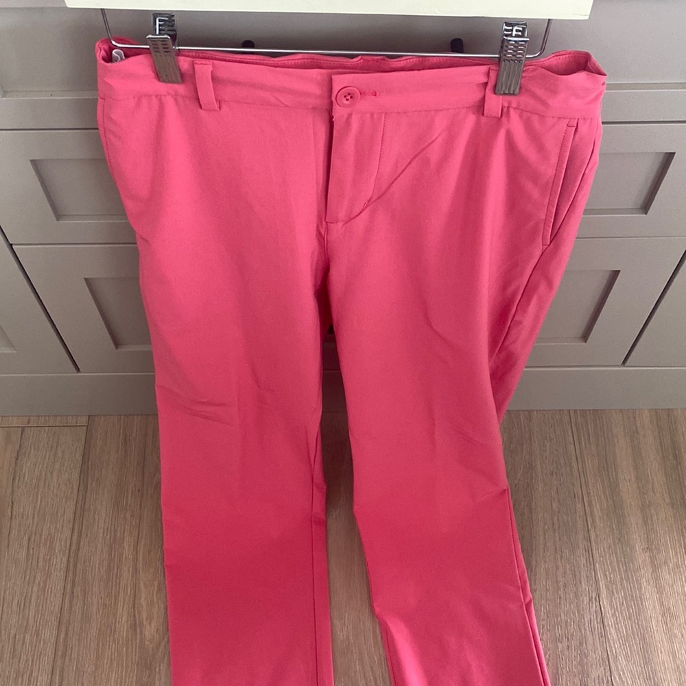 Vineyard vines boys size 18 performance pants! Gorgeous pants! Never worn.